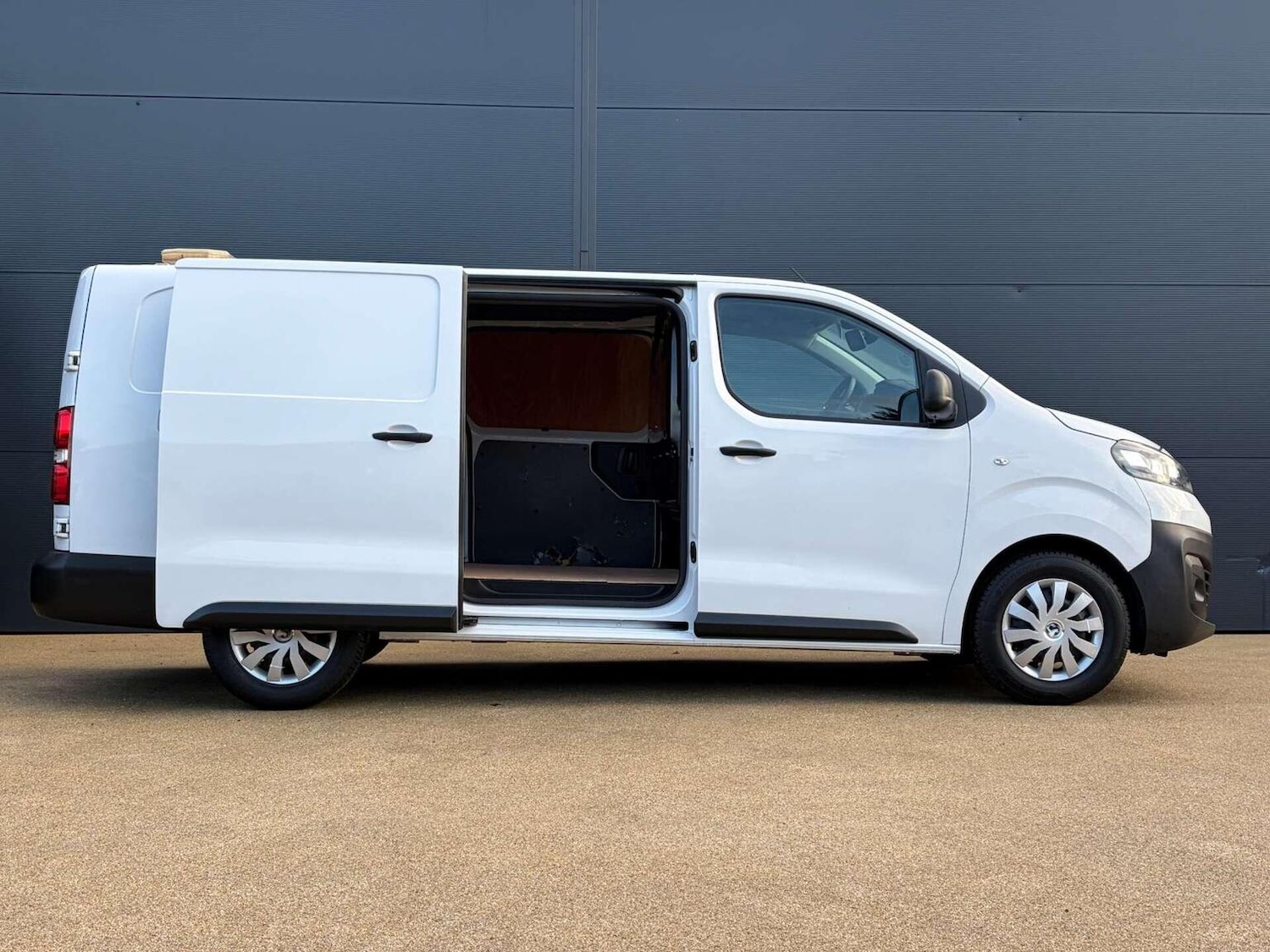 Used Vauxhall Vivaro 2022 for sale - 77329113: Photo 13