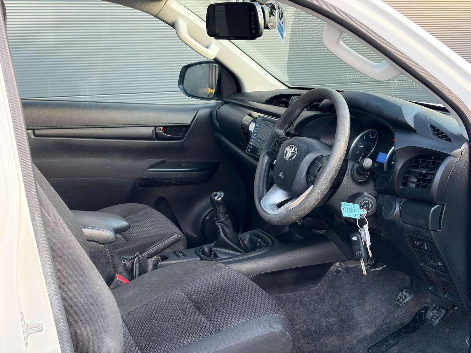 Used Toyota Hilux 2019 for sale - 77251155: Photo 2