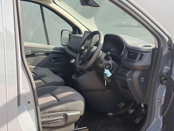 Used Renault Trafic 2024 for sale - 77997234: Photo