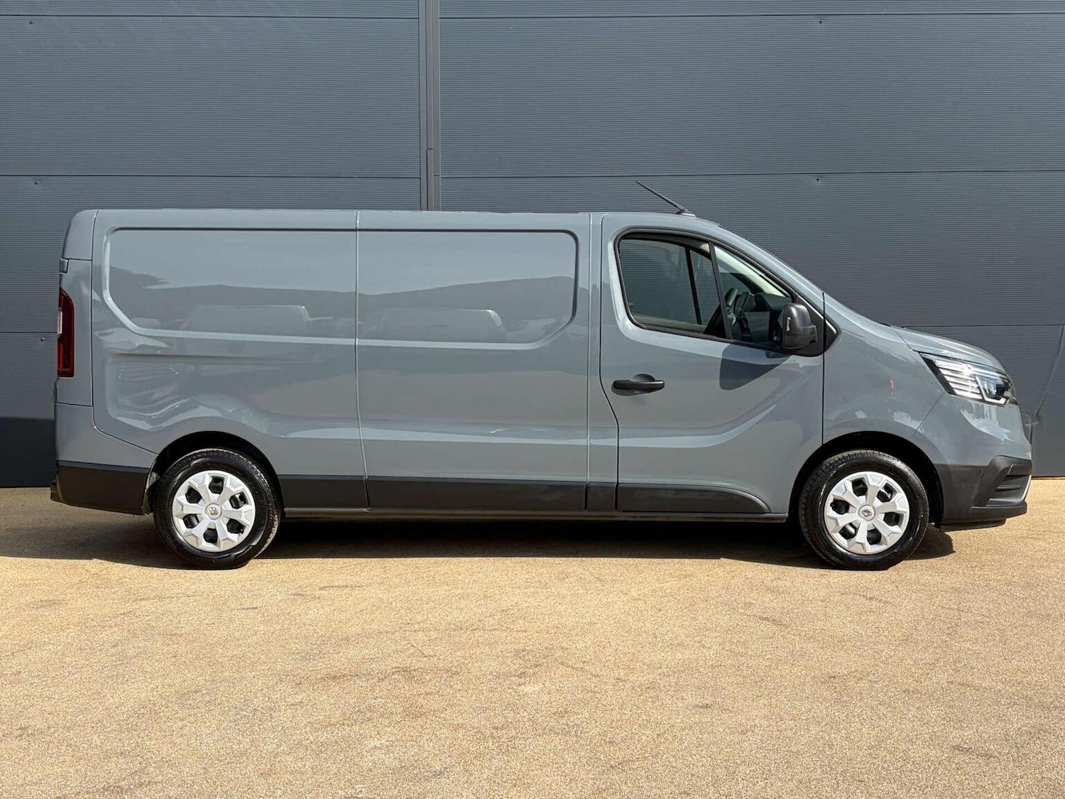 Used Renault Trafic 2024 for sale - 77997234: Photo 9