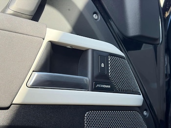 Used Land Rover Defender 2022 for sale - 77851438: Photo