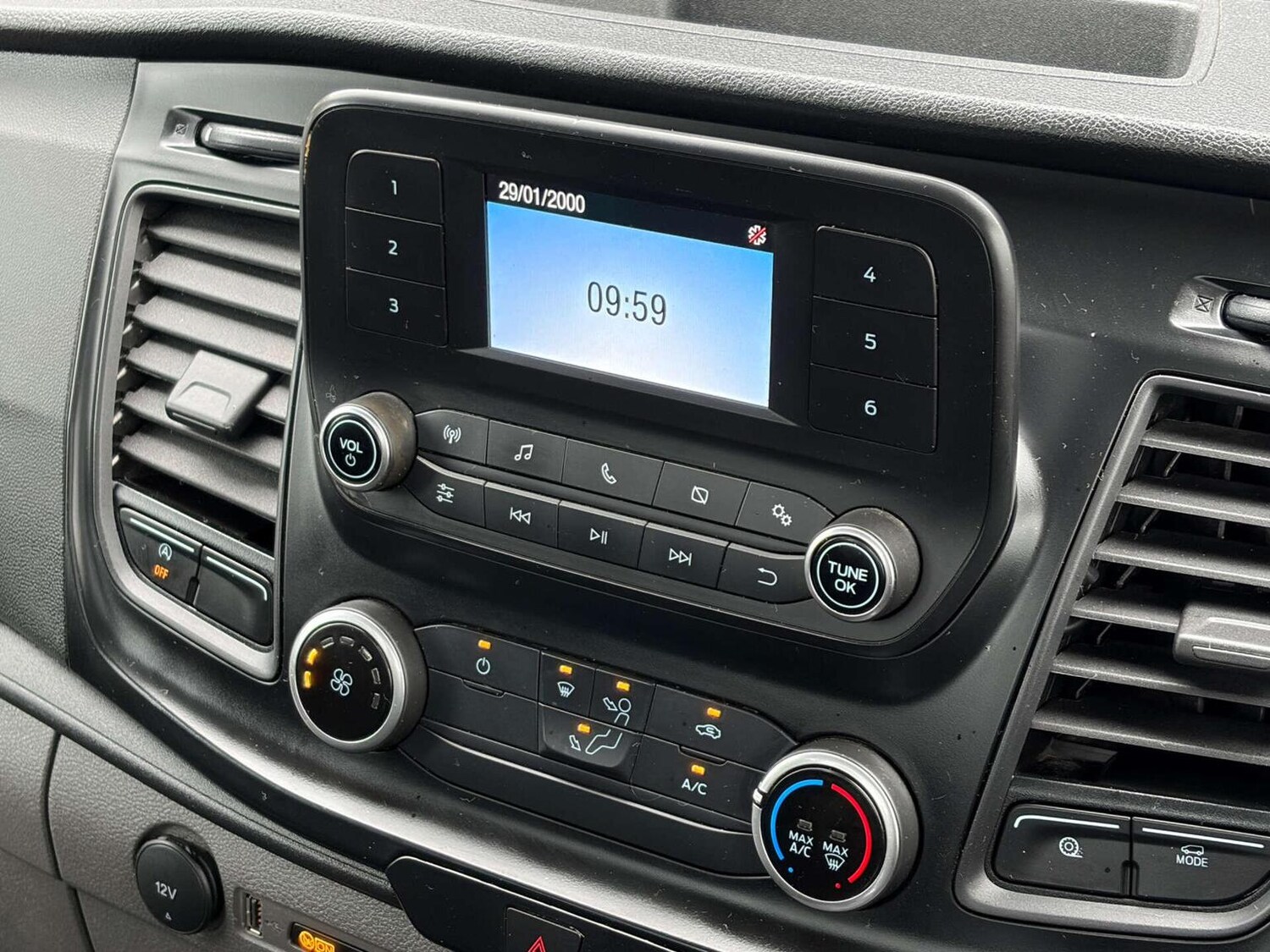 Used Ford Transit 2023 for sale - 77880928: Photo 45