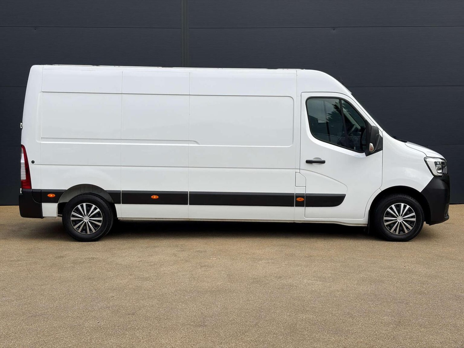 Used Renault Master 2022 for sale - 77897825: Photo 9