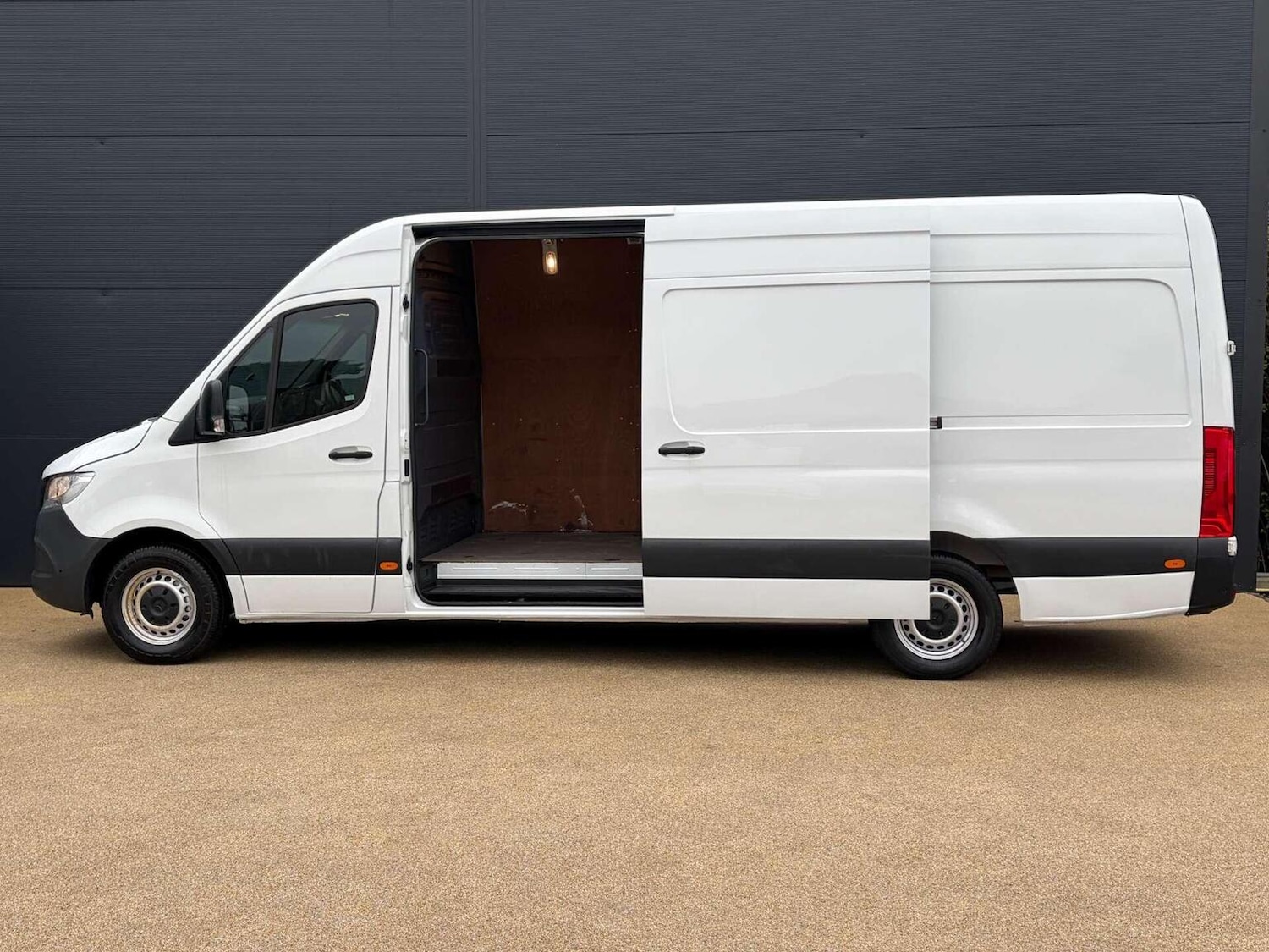 Used Mercedes-Benz Sprinter 2020 for sale - 77271022: Photo 10