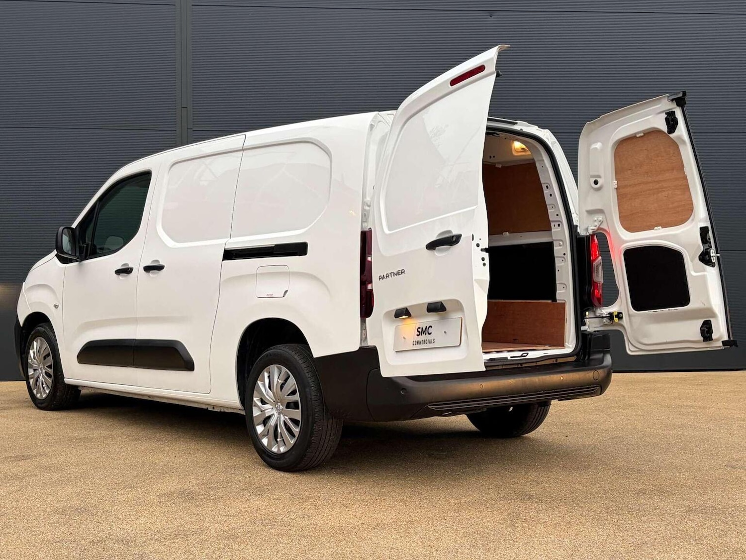 Used Peugeot Partner 2021 for sale - 76911136: Photo 14