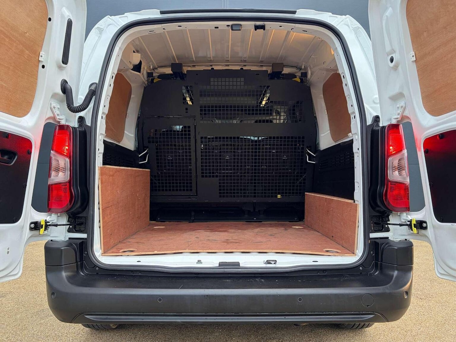 Used Peugeot Partner 2021 for sale - 76911136: Photo 15