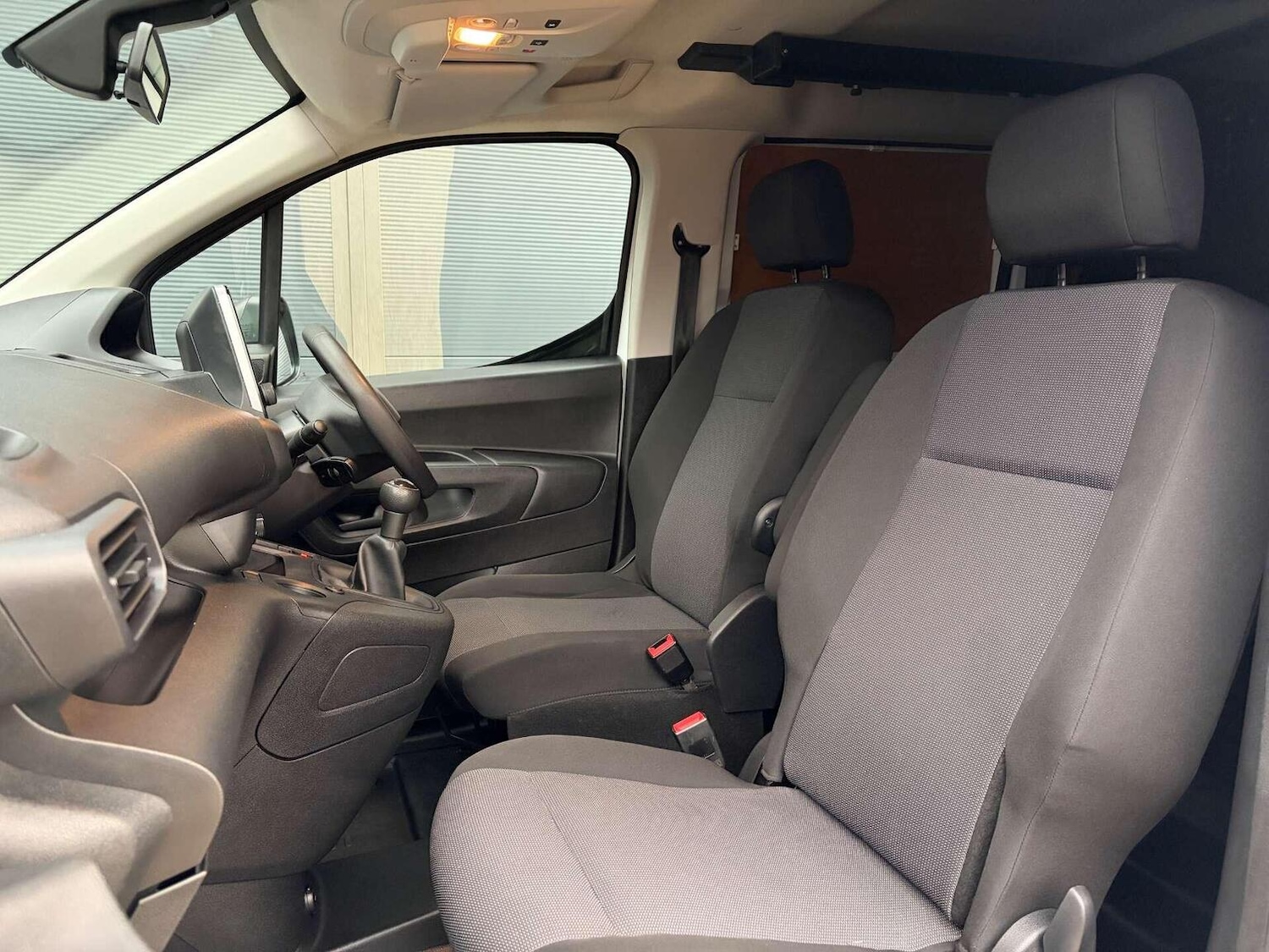 Used Peugeot Partner 2021 for sale - 76911136: Photo 16