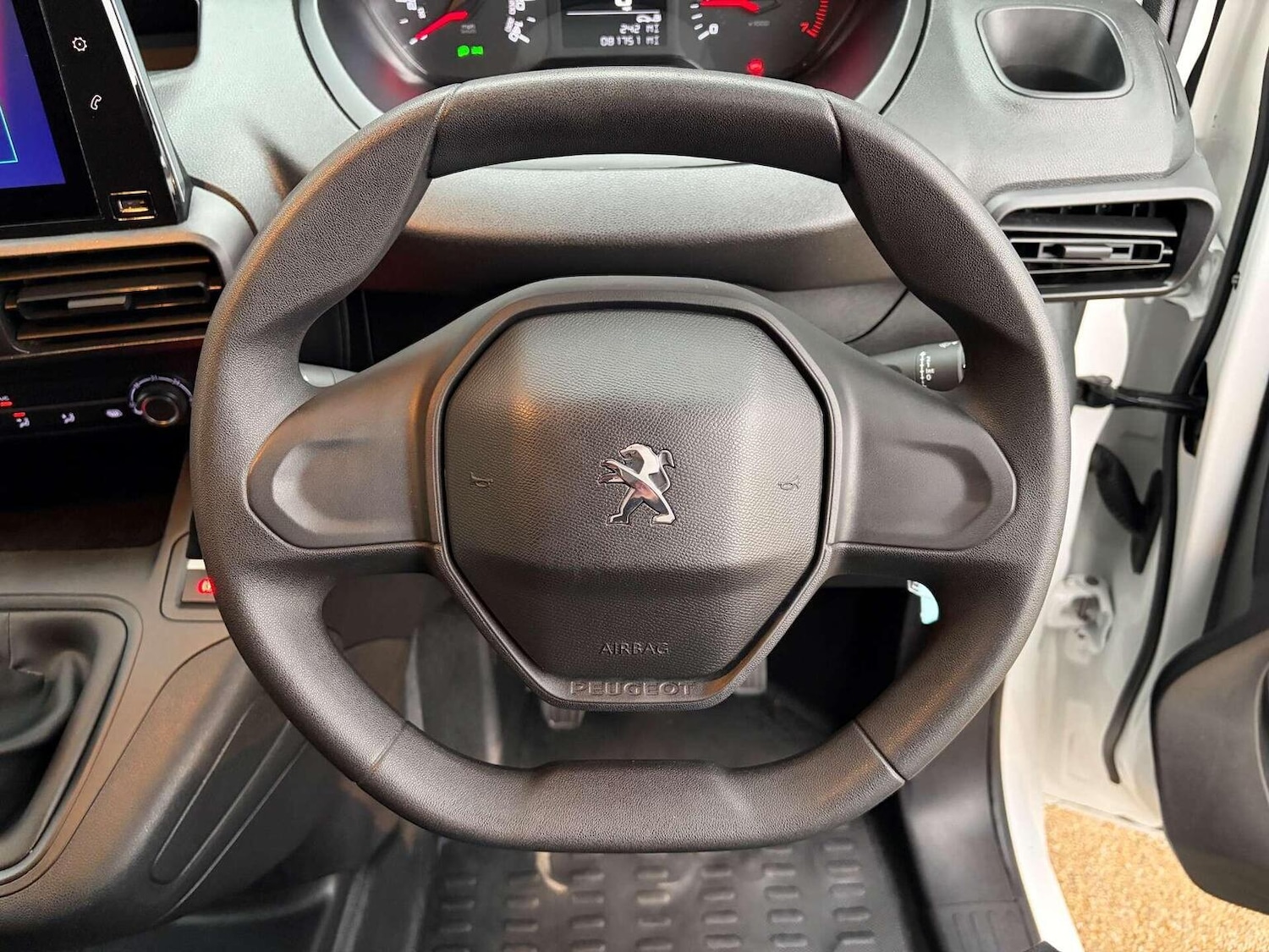 Used Peugeot Partner 2021 for sale - 76911136: Photo 29