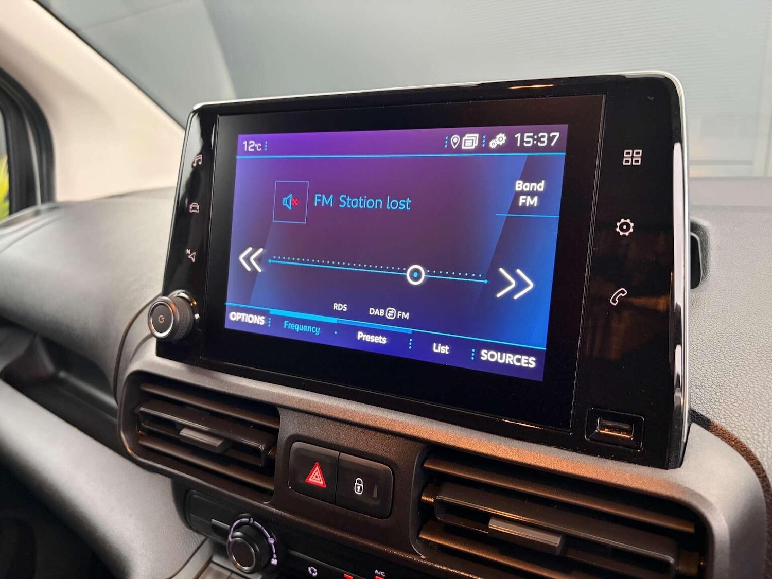 Used Peugeot Partner 2021 for sale - 76911136: Photo 37