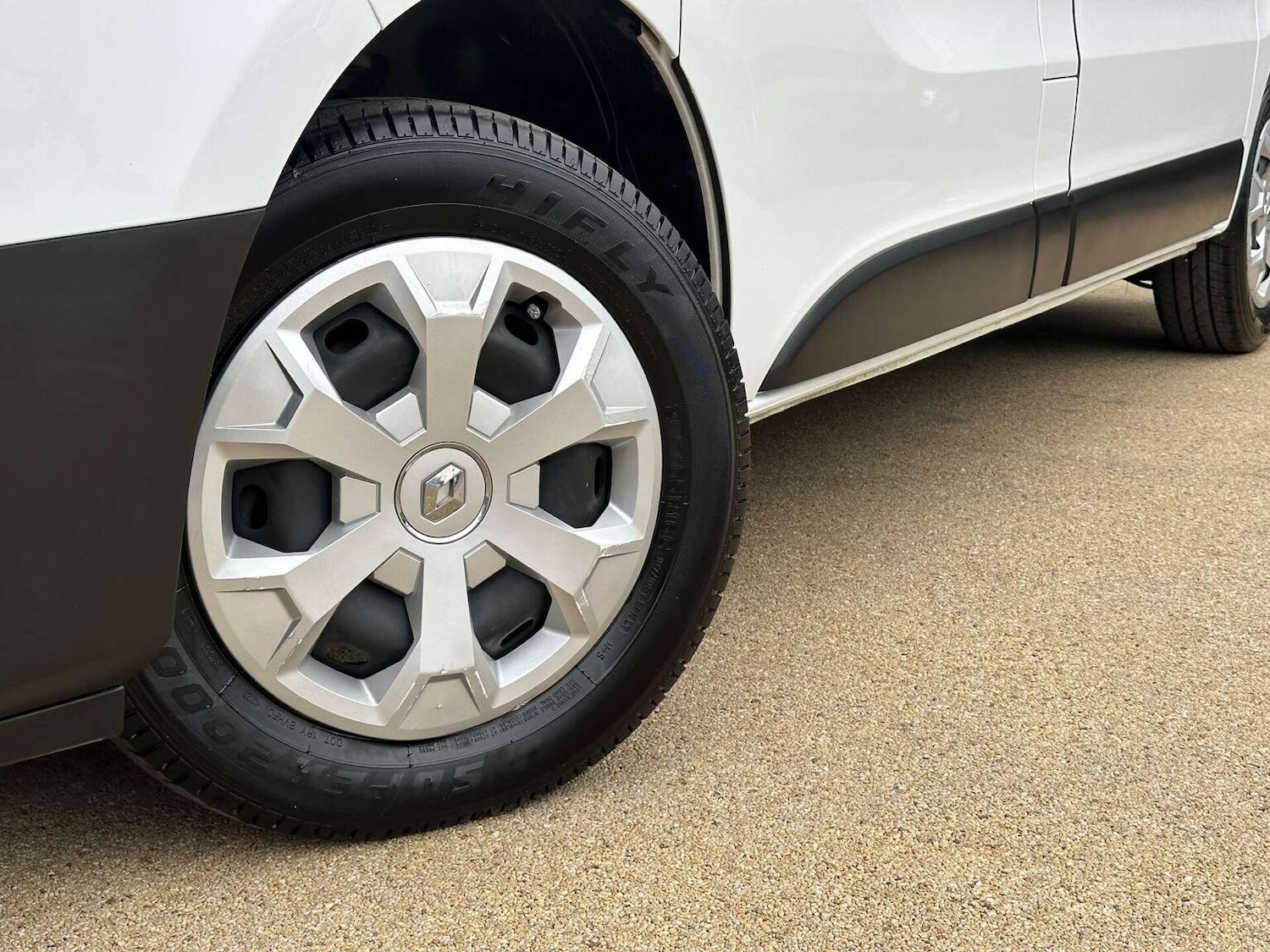 Used Renault Trafic 2023 for sale - 76618577: Photo 2