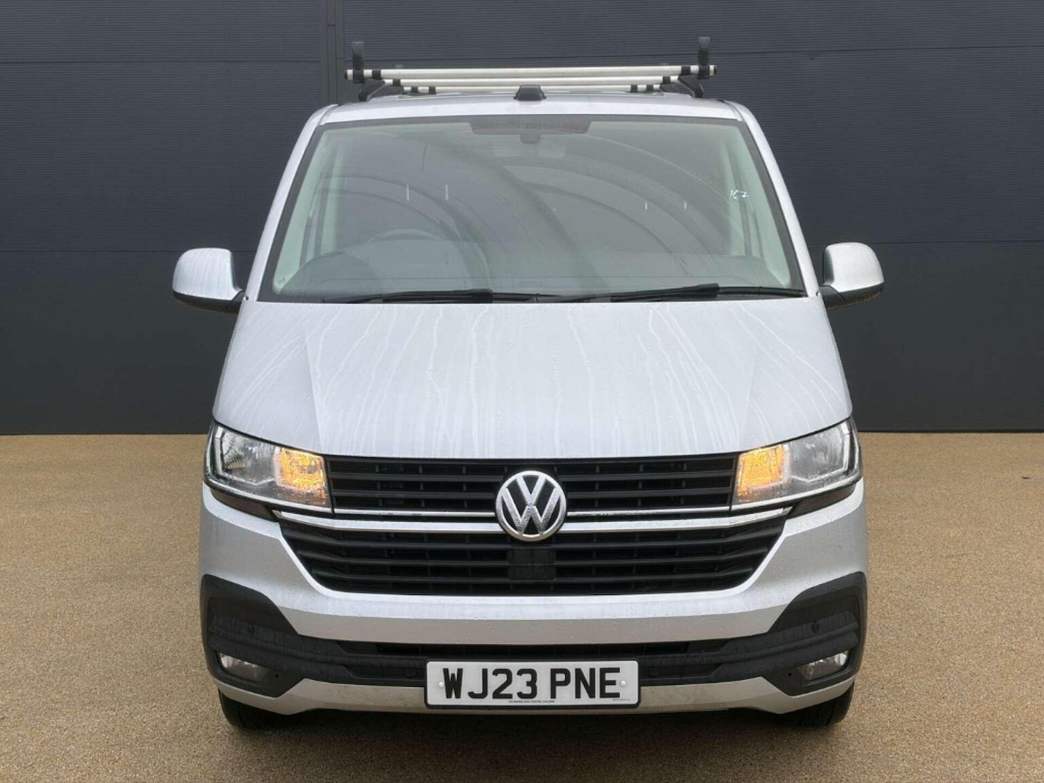 Used Volkswagen Transporter 2023 for sale - 77264522: Photo 1