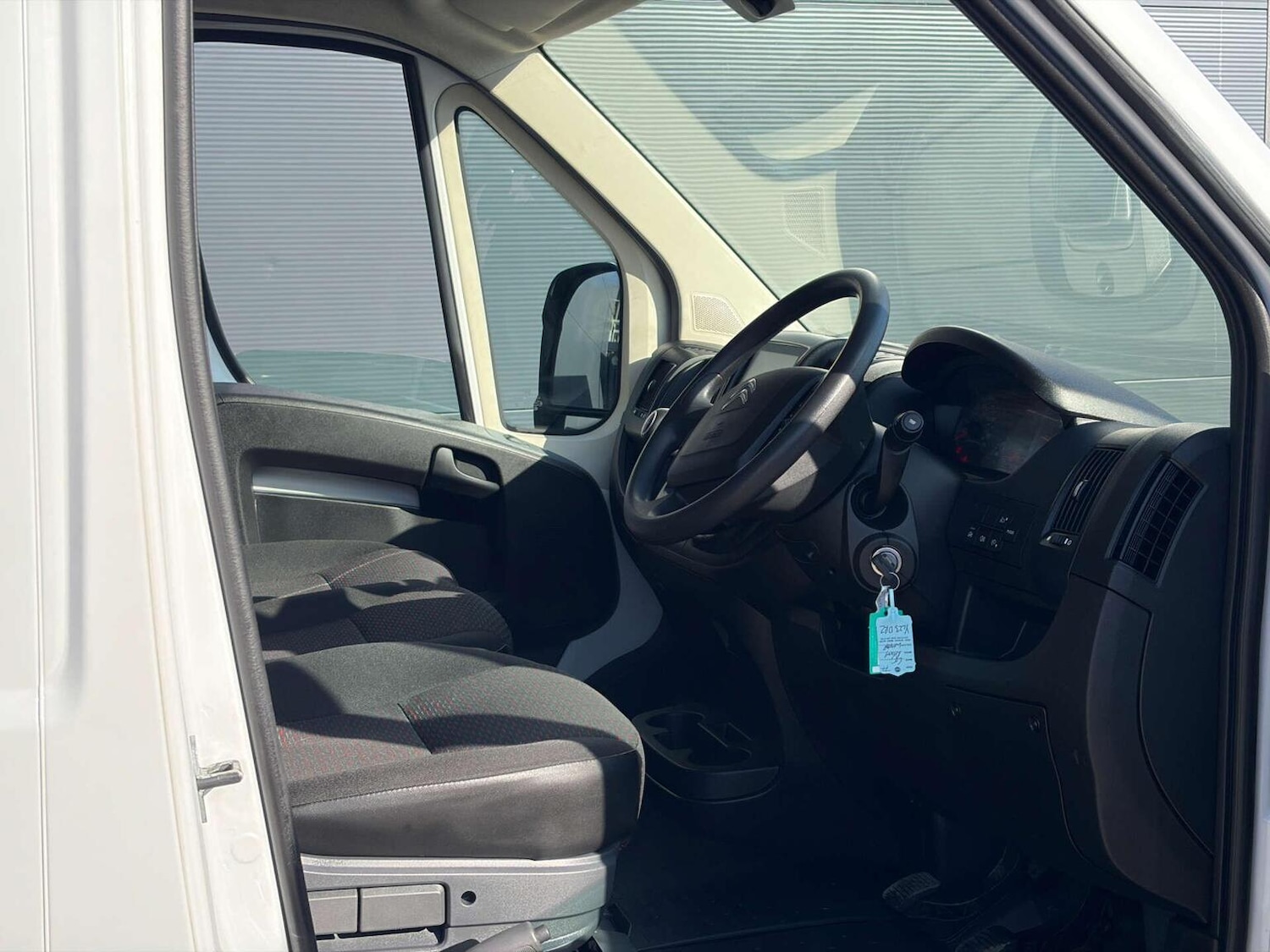 Used Citroen Relay 2023 for sale - 77938154: Photo 2