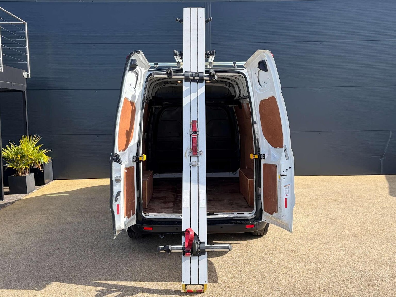 Used Ford Transit Custom 2021 for sale - 77888437: Photo 22