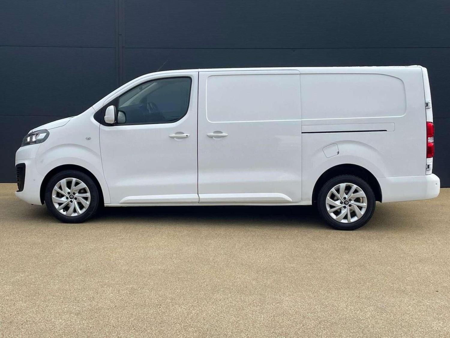 Used Citroen Dispatch 2020 for sale - 76427960: Photo 9