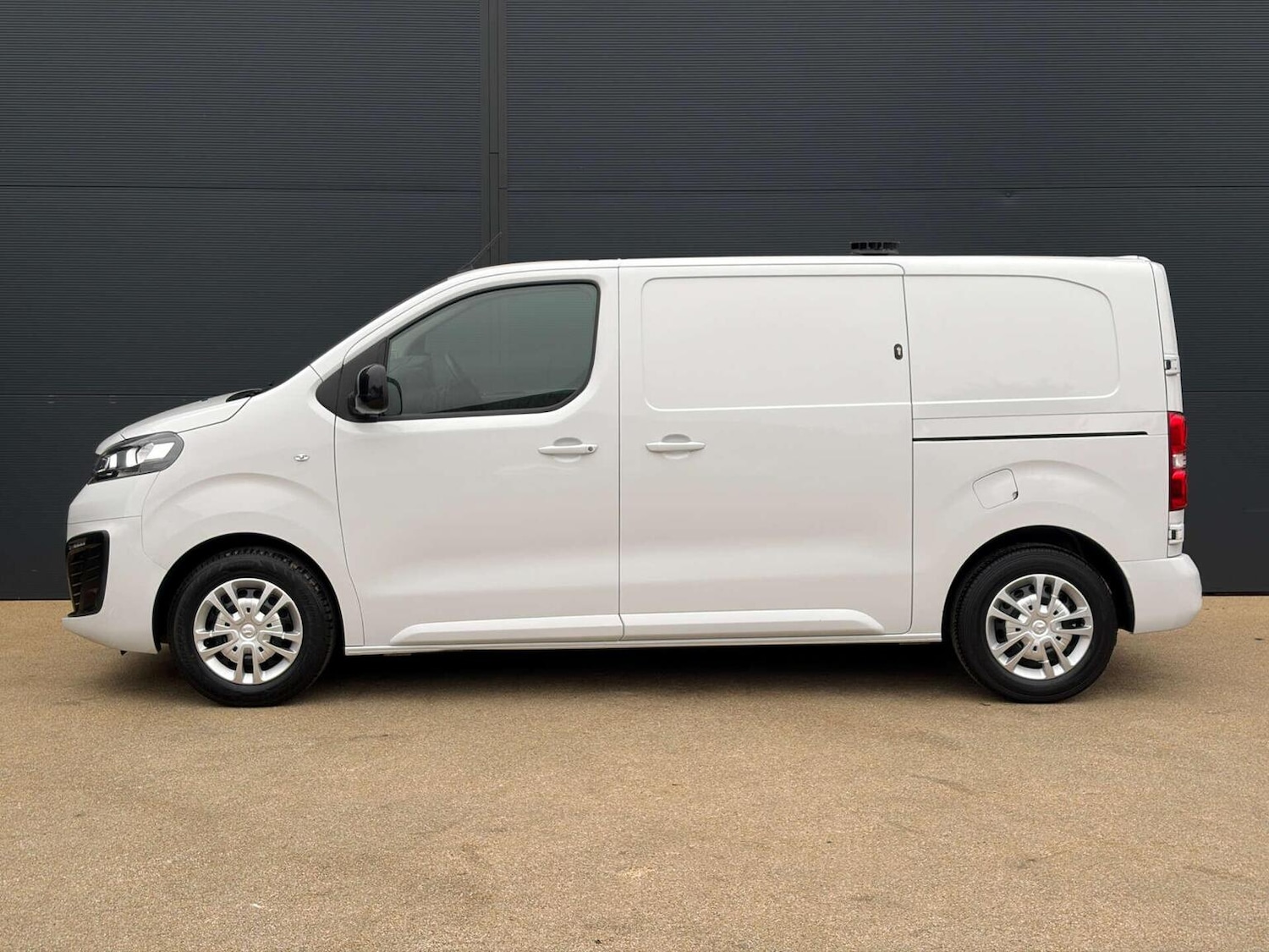 Used Vauxhall Vivaro 2022 for sale - 77802666: Photo 14