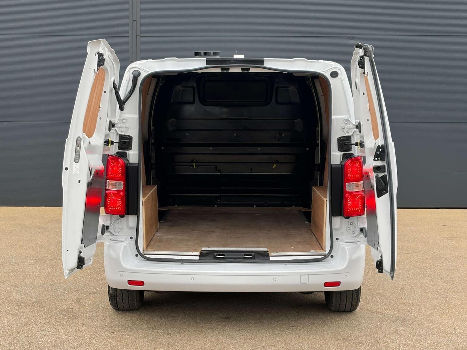 Used Vauxhall Vivaro 2022 for sale - 77802666: Photo 21