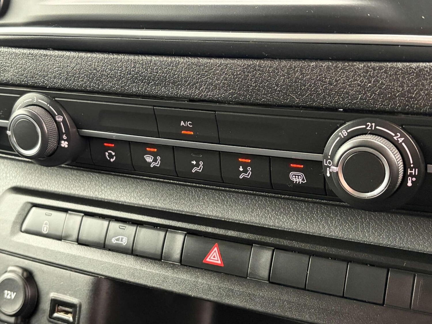 Used Vauxhall Vivaro 2022 for sale - 77802666: Photo 44