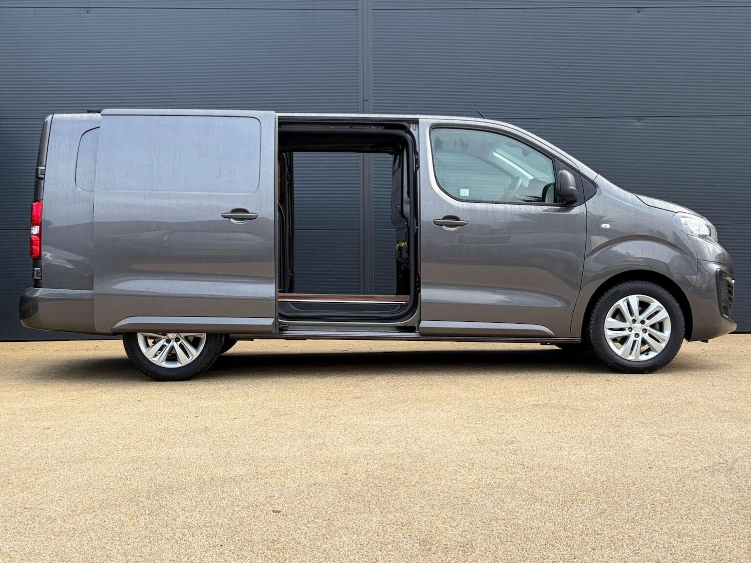 Used Peugeot Expert 2022 for sale - 77370622: Photo 10