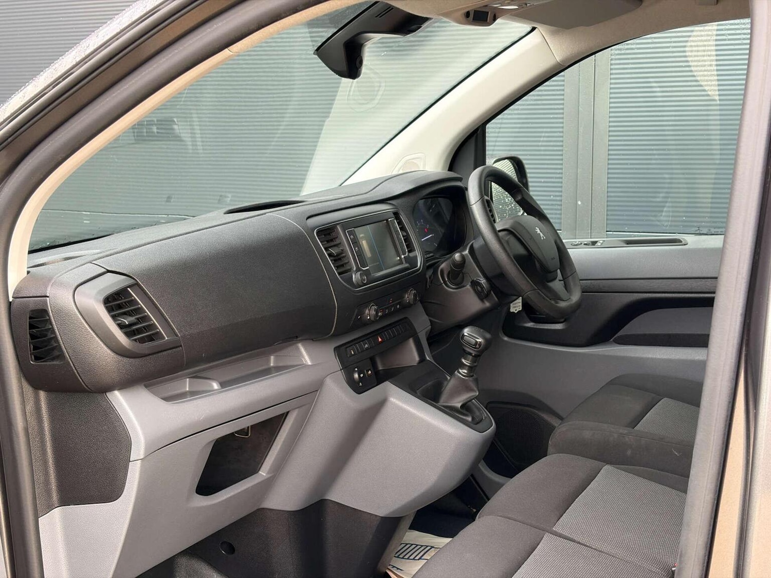 Used Peugeot Expert 2022 for sale - 77370622: Photo 27