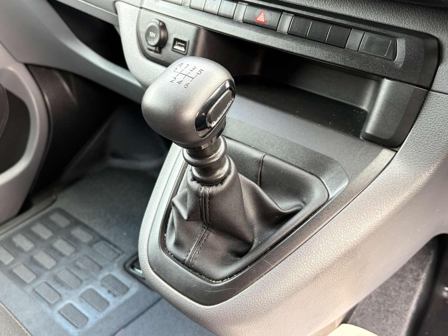 Used Peugeot Expert 2022 for sale - 77370622: Photo 39