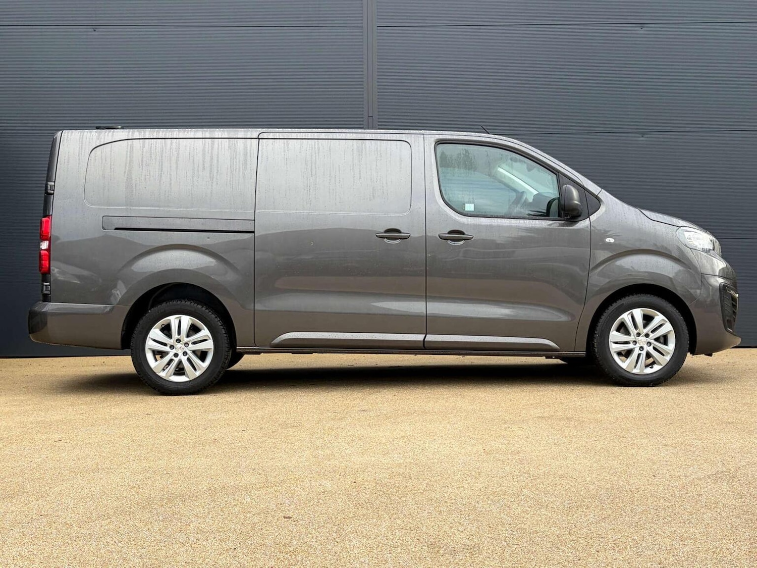 Used Peugeot Expert 2022 for sale - 77370622: Photo 8