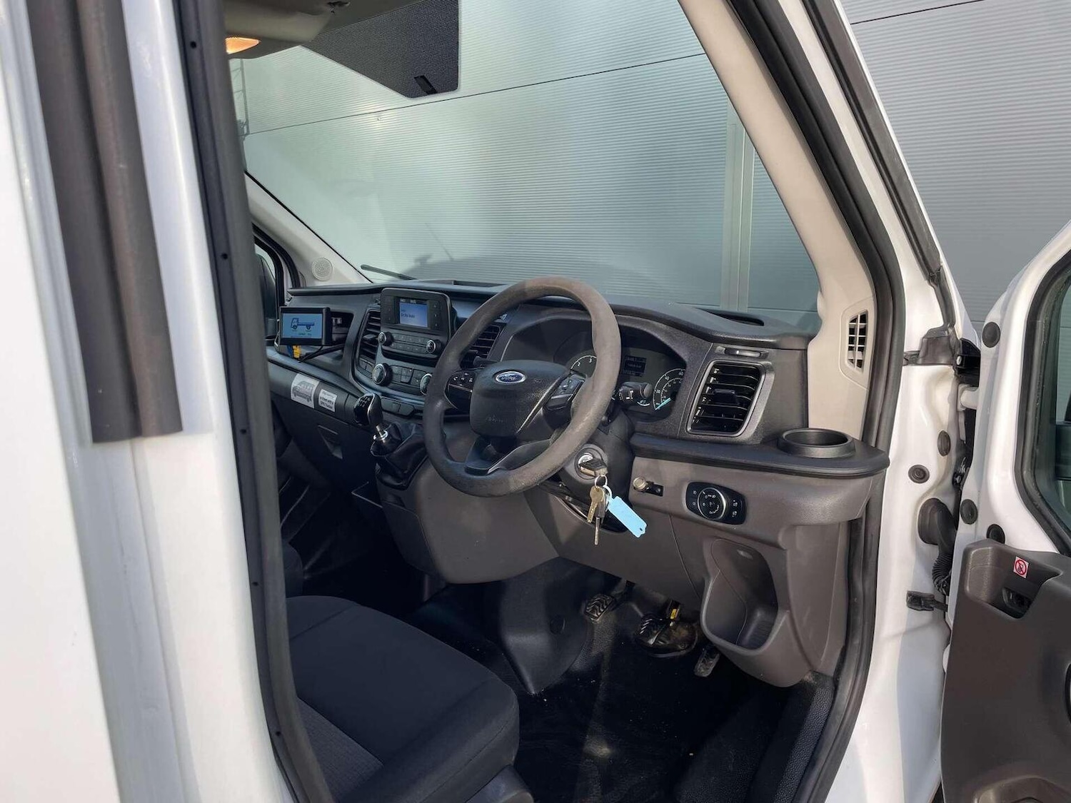 Used Ford Transit 2019 for sale - 76427928: Photo 2