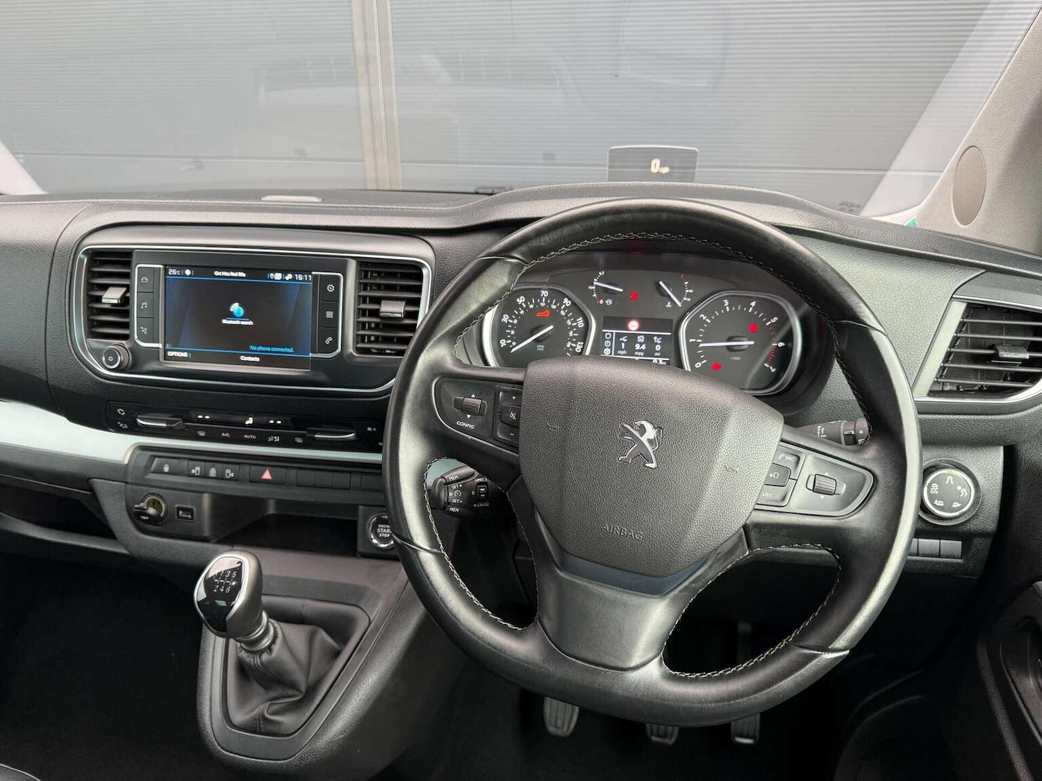 Used Peugeot Traveller 2023 for sale - 76427920: Photo 13