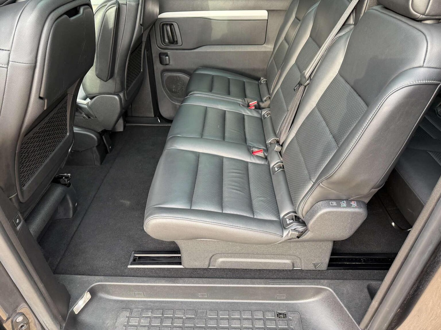 Used Peugeot Traveller 2023 for sale - 76427920: Photo 16