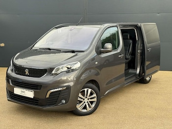 Used Peugeot Traveller 2020 for sale - 76427920: Photo