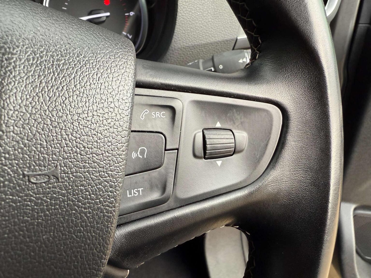 Used Peugeot Traveller 2023 for sale - 76427920: Photo 34