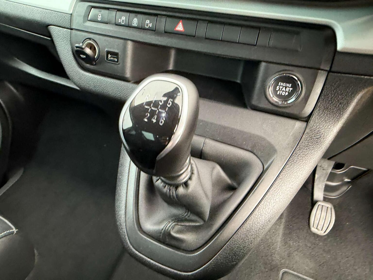 Used Peugeot Traveller 2023 for sale - 76427920: Photo 41