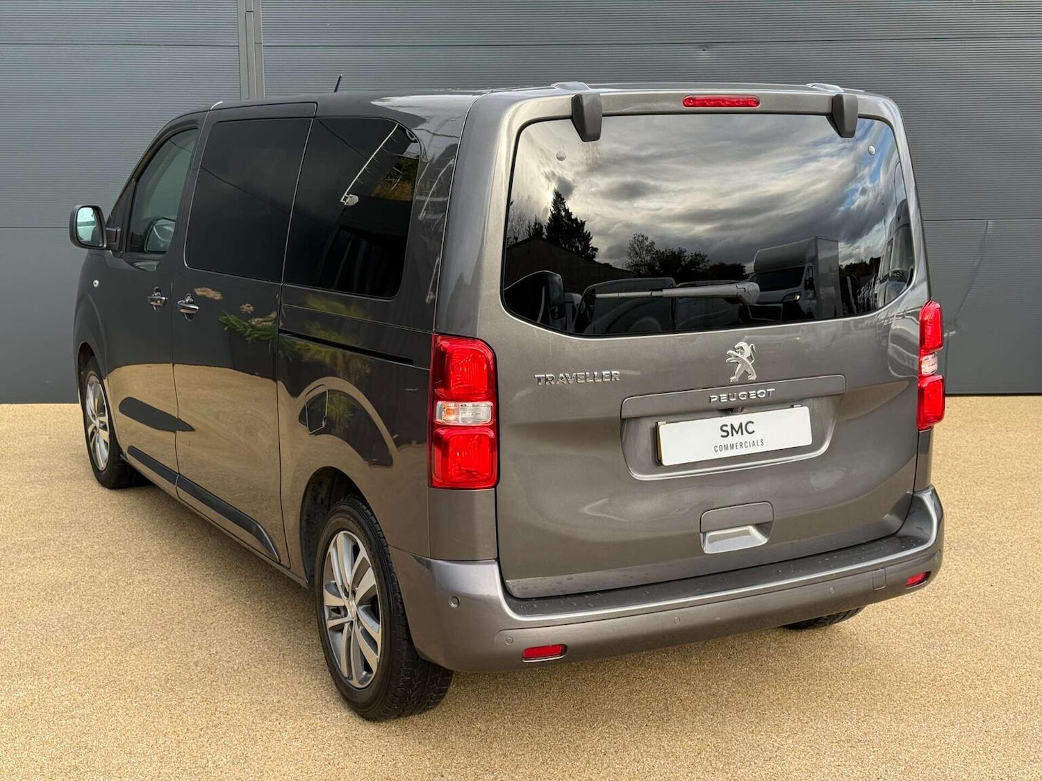 Used Peugeot Traveller 2023 for sale - 76427920: Photo 6