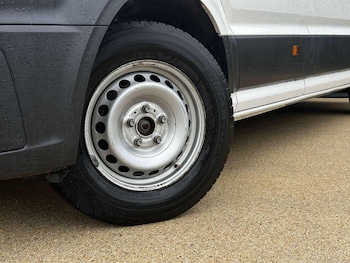 Used Volkswagen Crafter 2023 for sale - 76427924: Photo