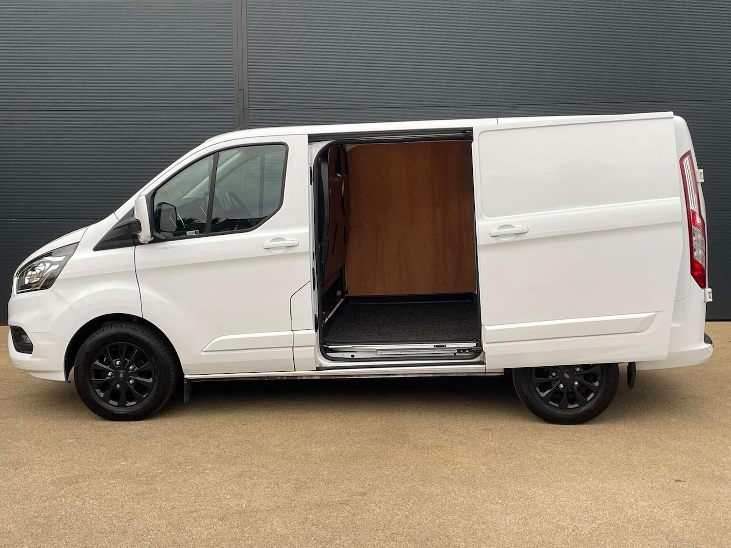 Used Ford Transit Custom 2022 for sale - 76427886: Photo 4