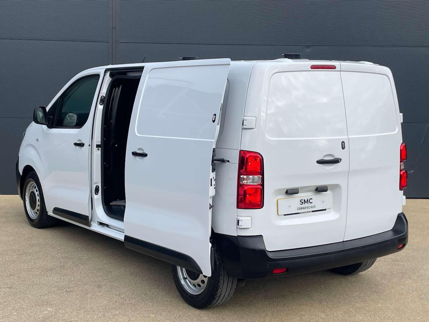 Used Vauxhall Vivaro 2022 for sale - 76427887: Photo 10