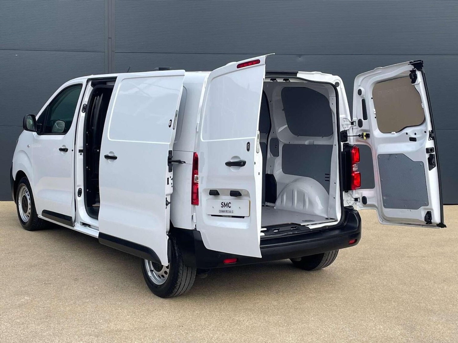 Used Vauxhall Vivaro 2022 for sale - 76427887: Photo 9