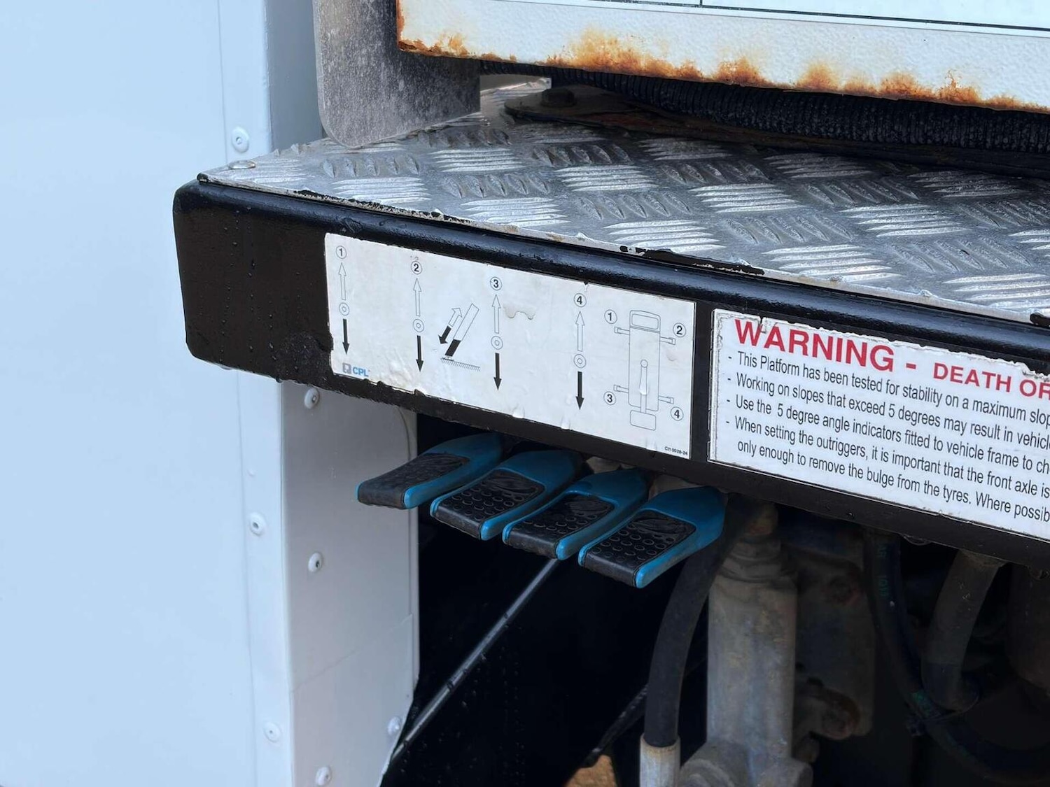 Used Land Rover Defender 2015 for sale - 77008186: Photo 10