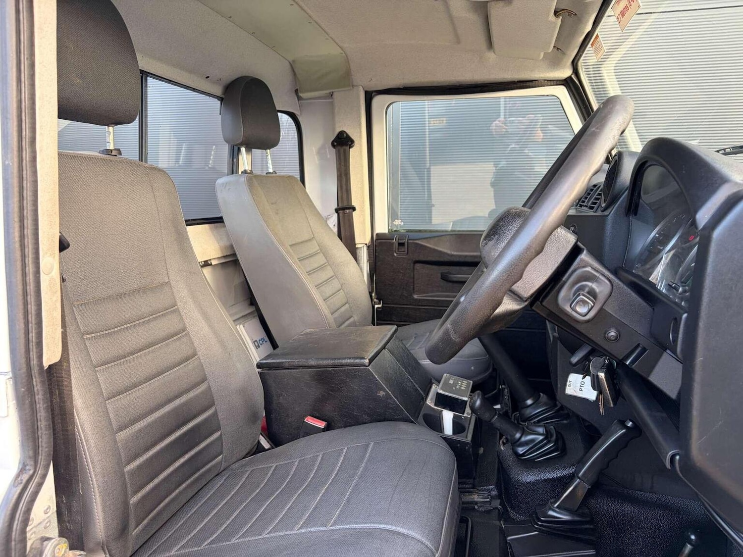 Used Land Rover Defender 2015 for sale - 77008186: Photo 15