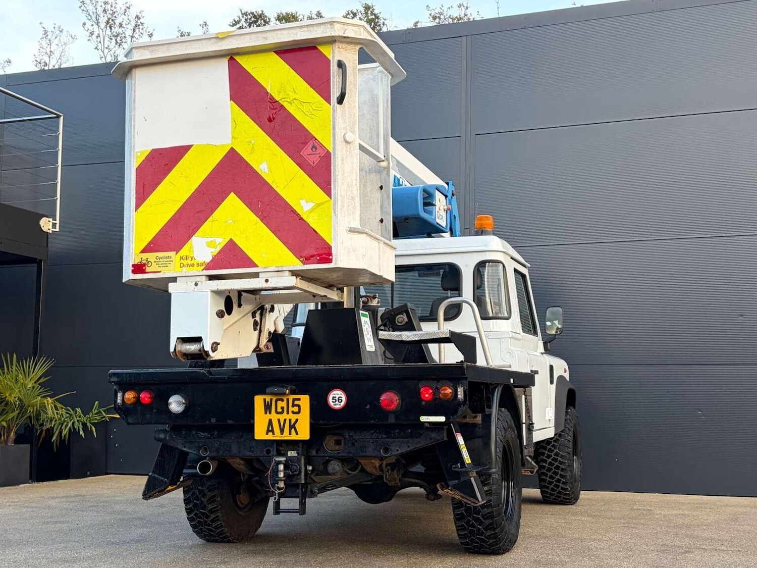 Used Land Rover Defender 2015 for sale - 77008186: Photo 8