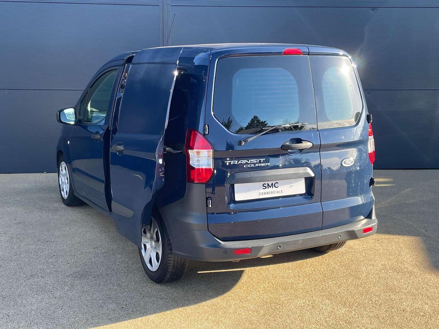 Used Ford Transit Courier 2019 for sale - 76957892: Photo 16
