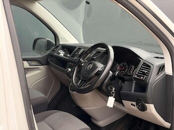 Used Volkswagen Transporter 2019 for sale - 77282710: Photo