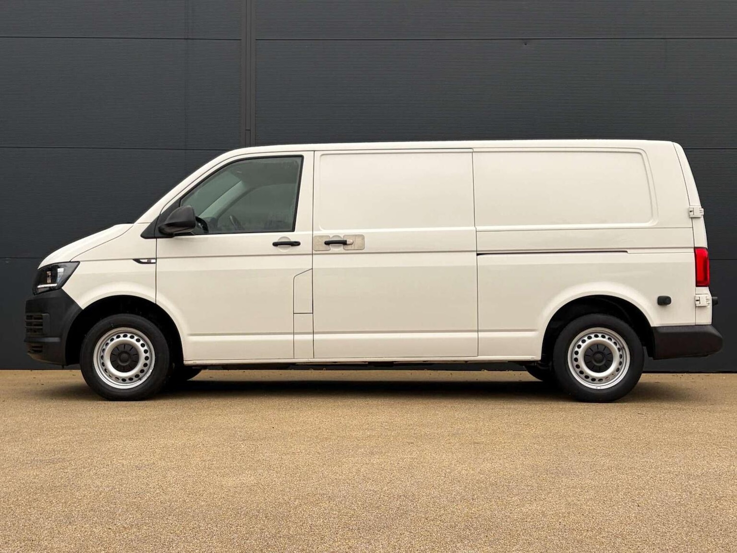 Used Volkswagen Transporter 2019 for sale - 77282710: Photo 52