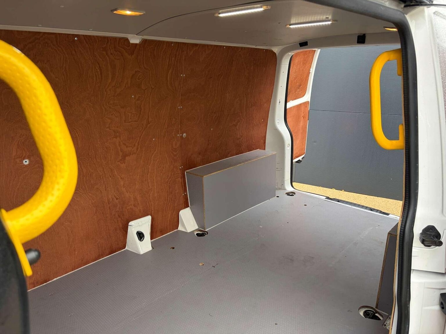 Used Volkswagen Transporter 2019 for sale - 77282710: Photo 7