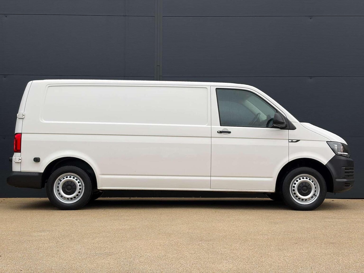 Used Volkswagen Transporter 2019 for sale - 77282710: Photo 9