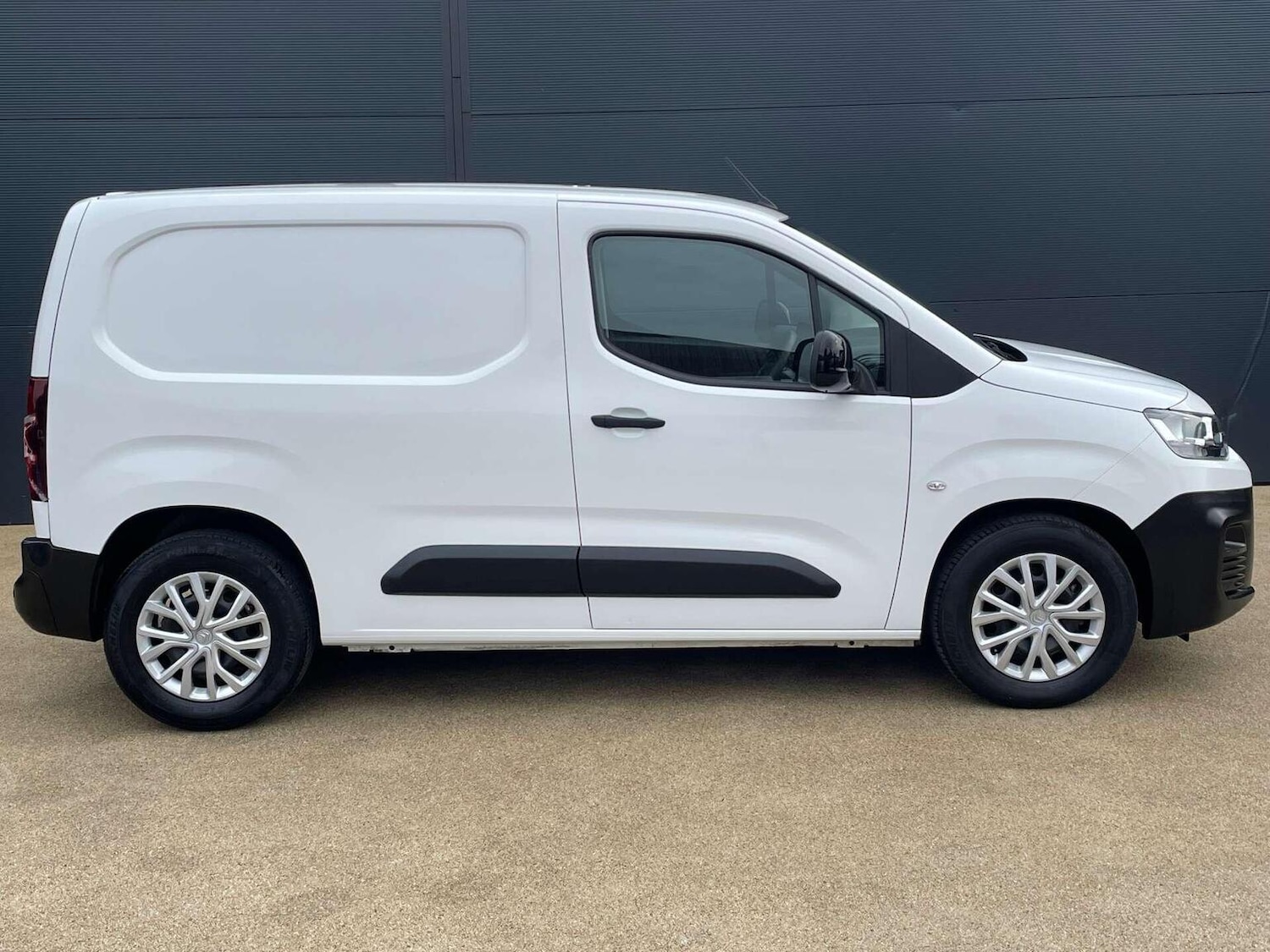 Used Citroen Berlingo 2022 for sale - 77027909: Photo 5