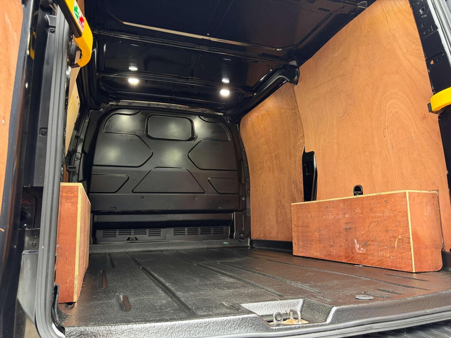 Used Ford Transit Custom 2020 for sale - 77851280: Photo 17