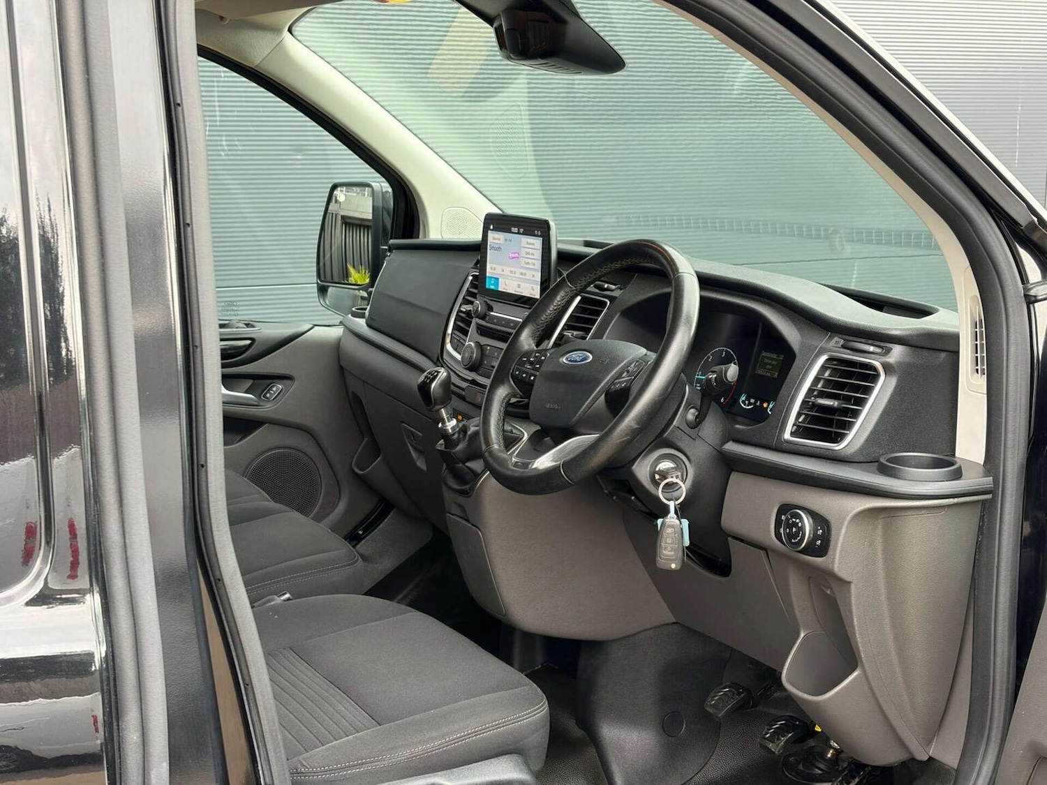 Used Ford Transit Custom 2020 for sale - 77851280: Photo 2