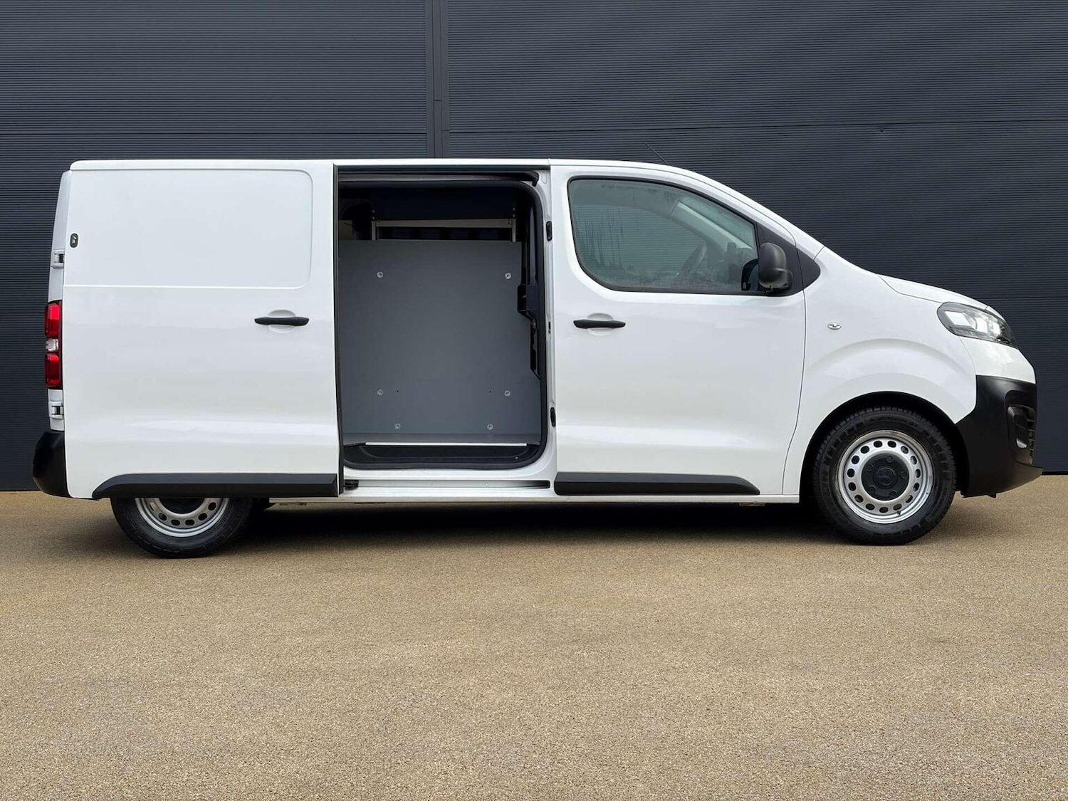 Used Vauxhall Vivaro 2021 for sale - 77258578: Photo 10