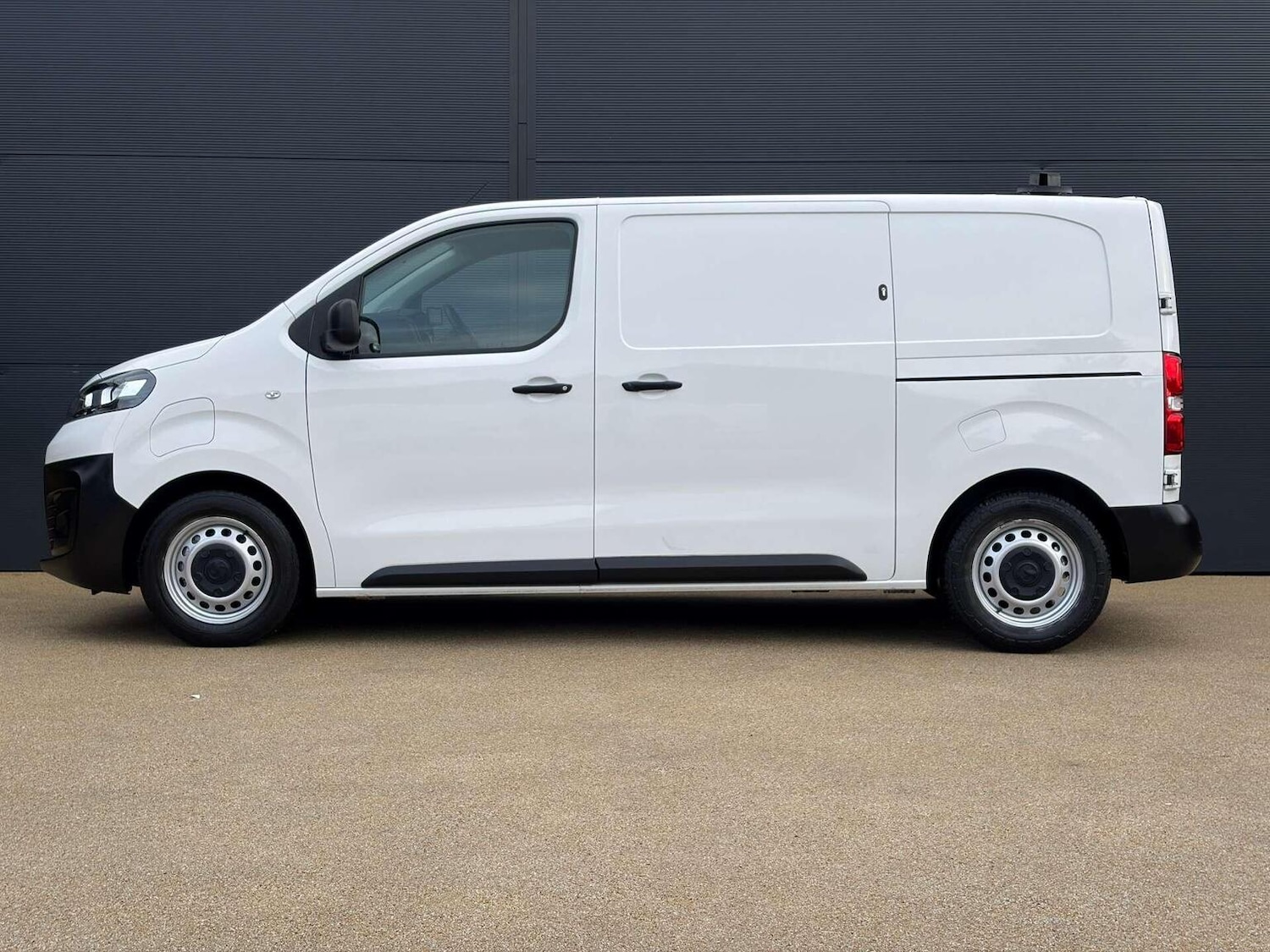 Used Vauxhall Vivaro 2021 for sale - 77258578: Photo 13