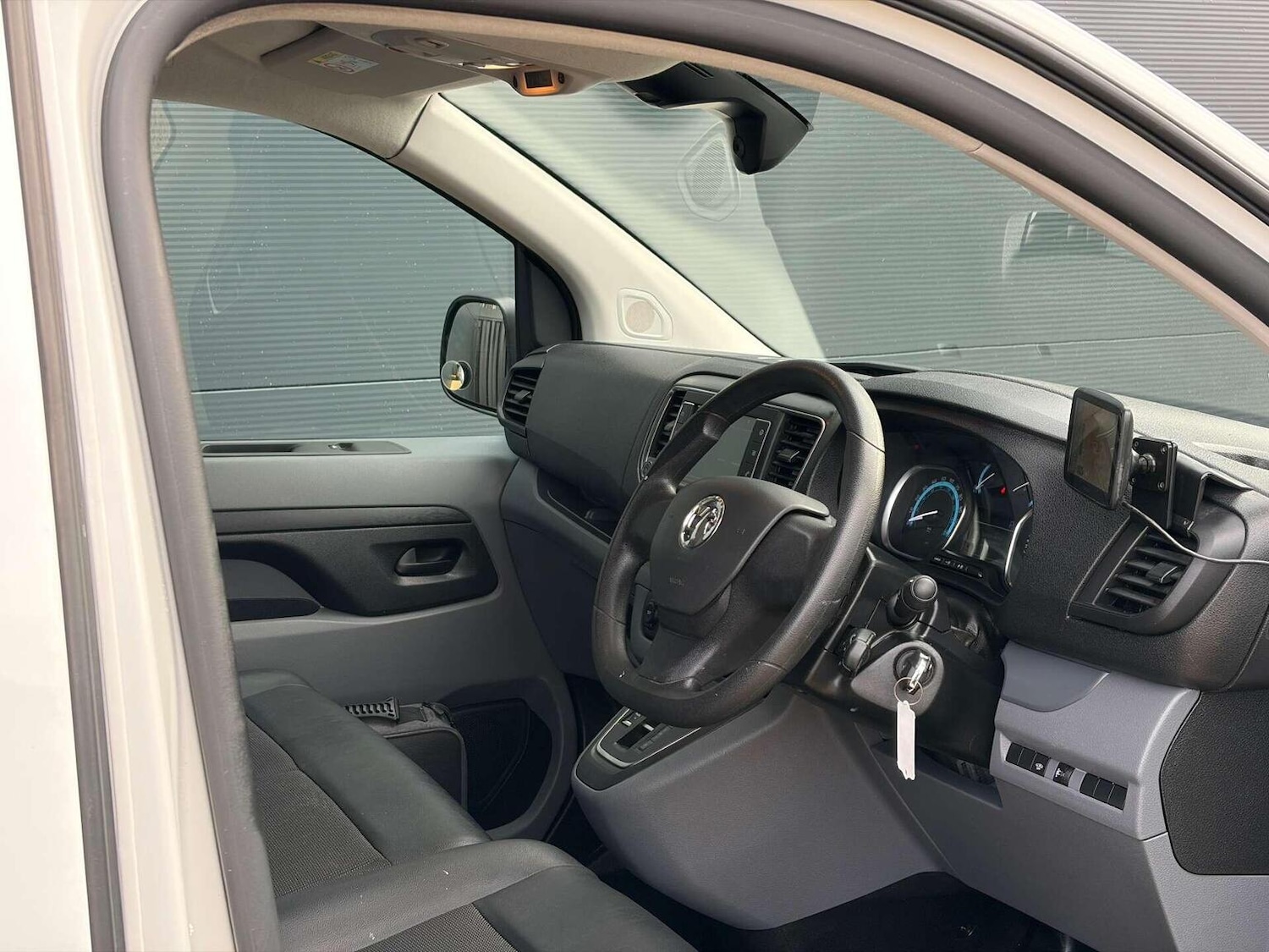 Used Vauxhall Vivaro 2021 for sale - 77258578: Photo 2